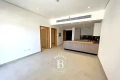 Large 1BR plus Storage | Modern Unit | Pool View