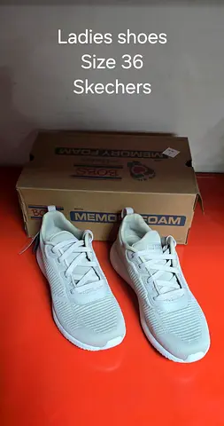 Womens Skechers Memory Foam Sneakers, Size 36 - Light Grey