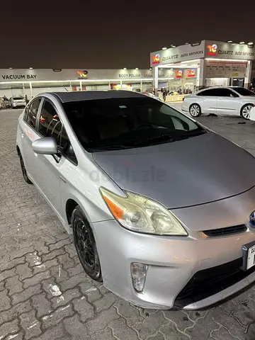 Toyota Prius 2014 | Reliable Hybrid | Fuel Efficient