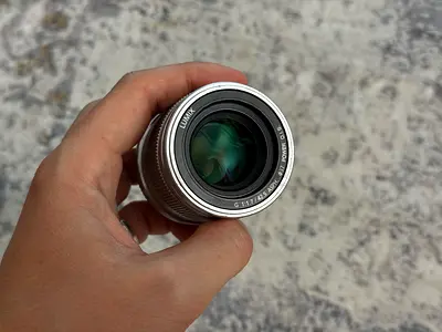 Panasonic Lumix G 42.5mm f/1.7 ASPH