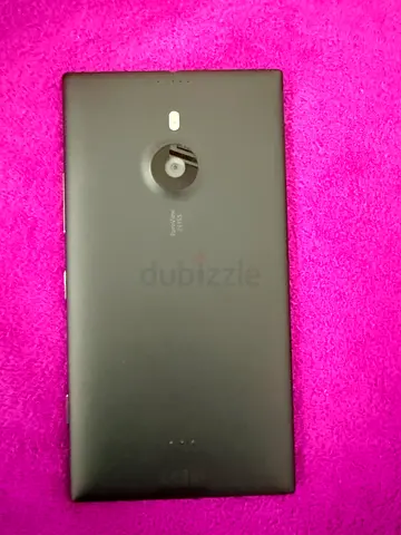 Used Nokia Lumia 1520 - 6-inch Windows Phone, good working condition