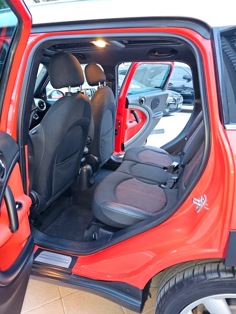 MINI Cooper 2012 — photo 1 of 15