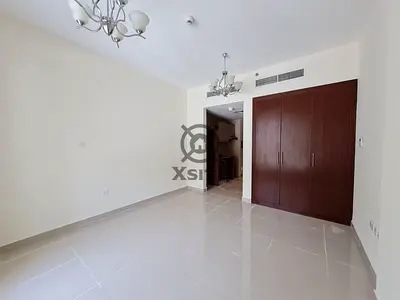 Cozy Studio | Well-Lit | Community View