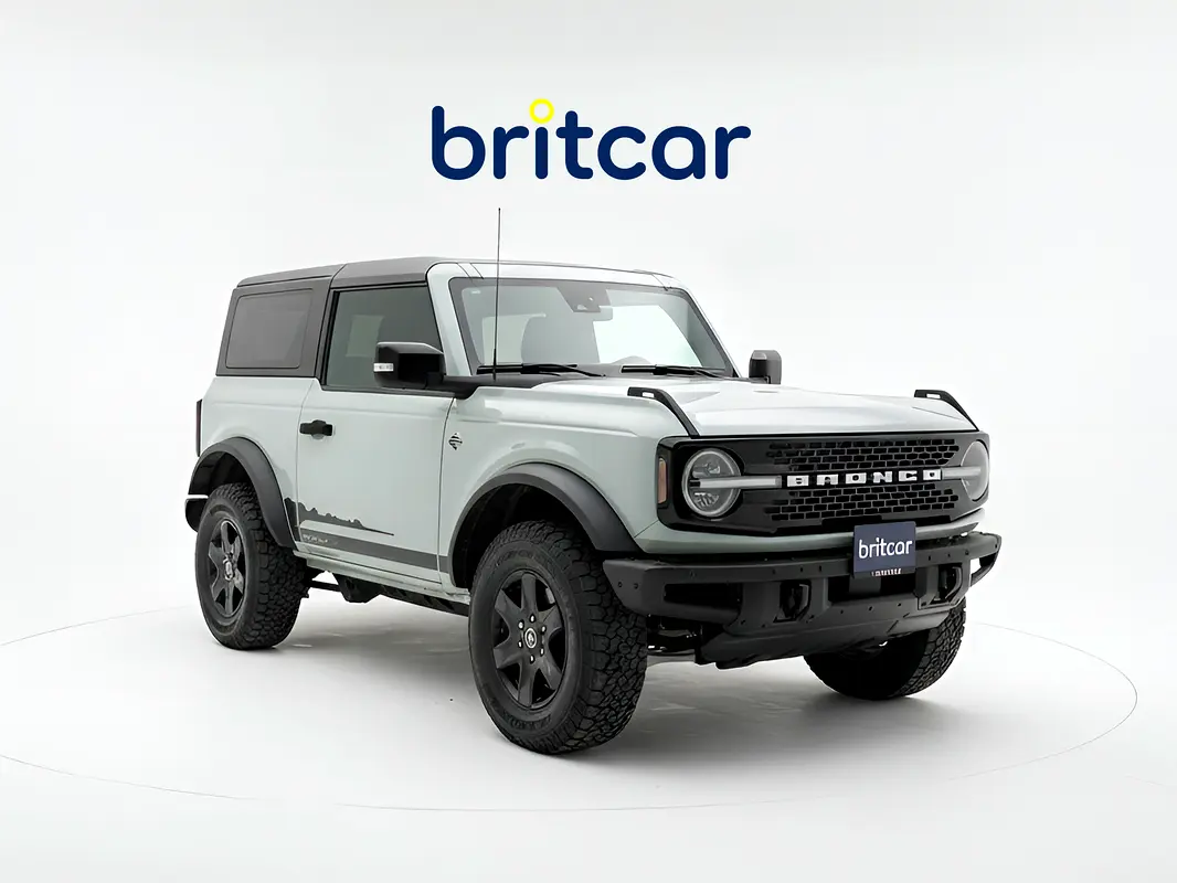 Ford Bronco 2021 — photo 1 of 16