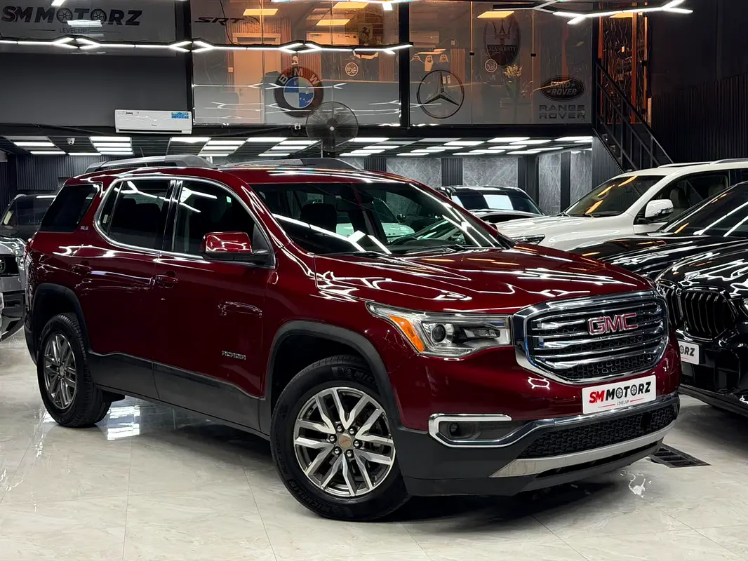 GMC Acadia 2018 — photo 1 of 18