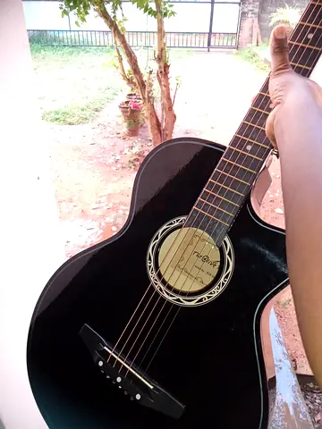 Used Acoustic Guitar - Black, Good Condition
