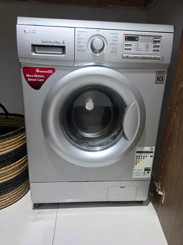 LG 6kg Front Load Washing Machine with Direct Drive