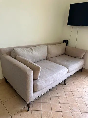 Pottery barn high quality 2-seater sofa with nailhead trim