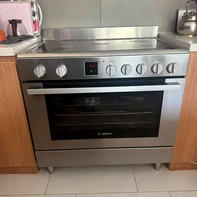 Bosch freestanding electric range with oven - stainless steel,