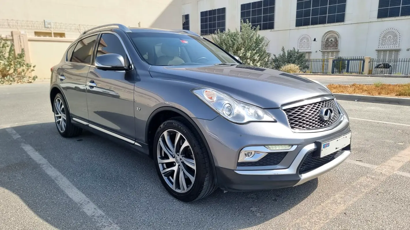 Infiniti QX50 2016 — photo 1 of 9