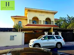 Luxury 4BR Villa Near Beach