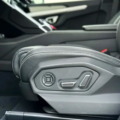 2022 Lamborghini URUS photo 8