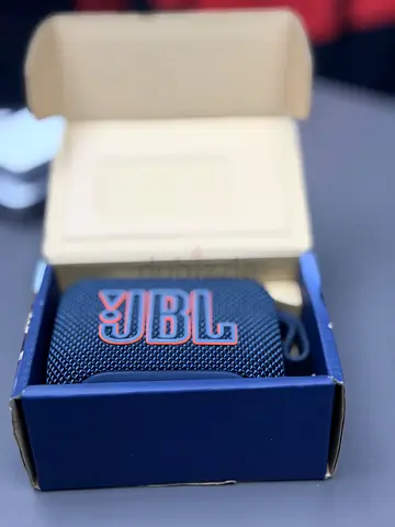 JBL Go-5 blue  Portable Bluetooth Speaker - Good Condition