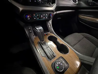 2018 GMC ACADIA — фото 13