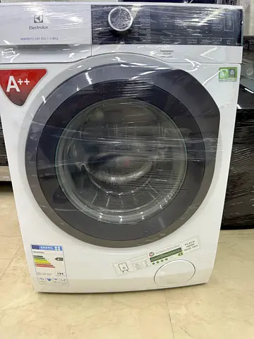 Electrolux front load washer - 10 Kg A++), like new