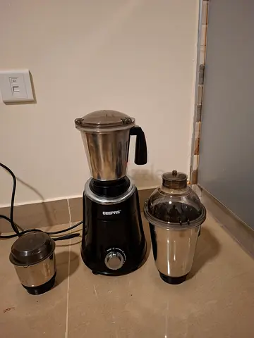 Chefmax Multifunction Electric Grinder  Juice Extractor - Good Condition