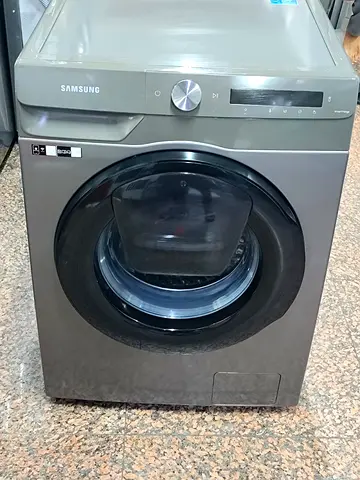 Samsung washing machine 10 kg like new condition
Door in door wifi model