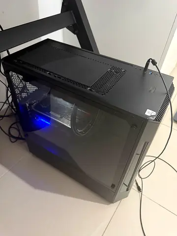 Mid-High Tier Gaming PC RTX 4070 super, 32gb ram, core i-9 with 240Hz 27” curved gaming monitor