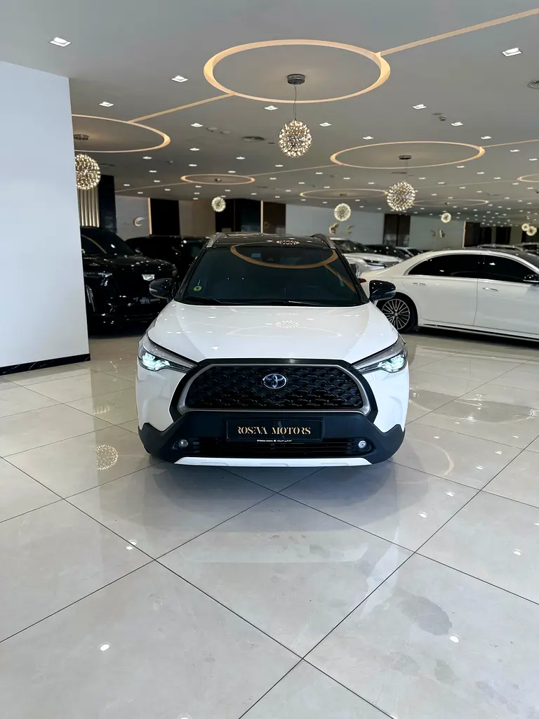 Toyota Corolla Cross 2024 — photo 1 of 19