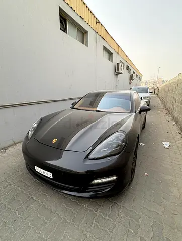 Porsche Panamera 2011 Standard GCC Specs