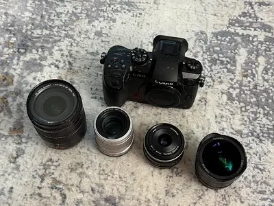 Panasonic Lumix GH5 body + lenses