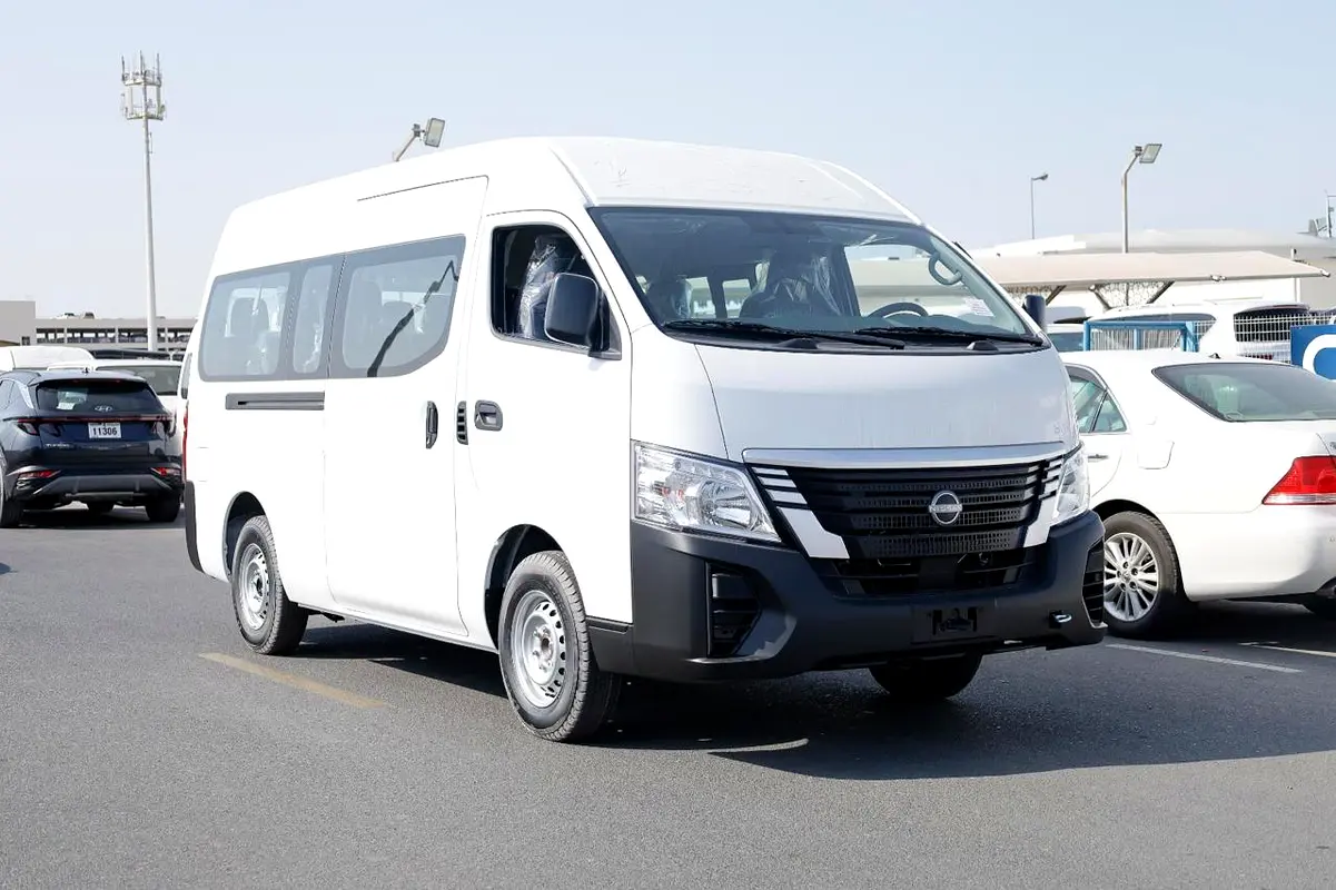 Nissan Urvan 2026 — photo 1 of 15