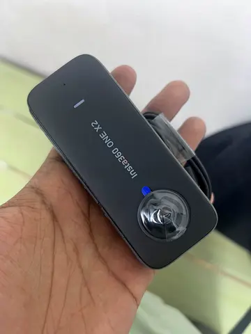 Insta360 X2