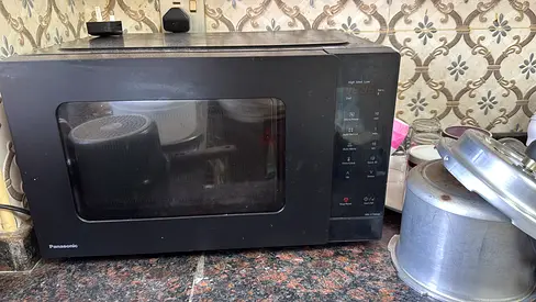 Panasonic Black Microwave Oven