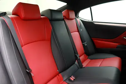صورة 15 لـ 2025 Lexus ES-SERIES