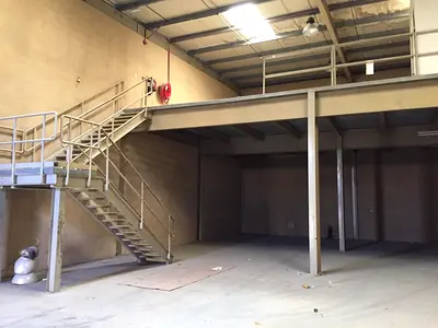Jebel Ali Industrial Area 4,000 Sq. Ft warehouse with built-in mezzanine floor