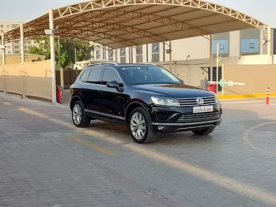 AED 1127/month | 2016 Volkswagen Touareg  | GCC Specs | Ref#485764