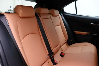 صورة 14 لـ 2024 Lexus UX-SERIES