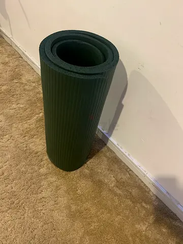 Dark Green Yoga / Exercise Mat - Good Condition
