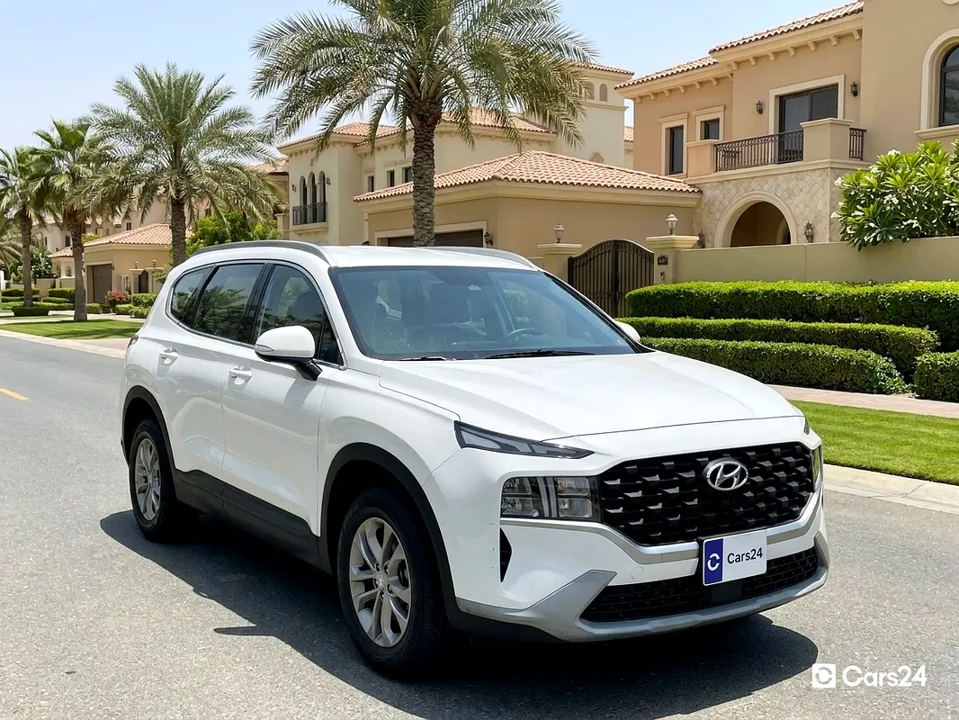 Hyundai Santa Fe 2023 — photo 1 of 13