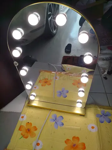 Make up Hollywood mirror