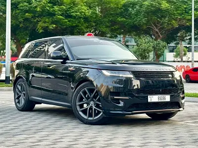2025 Land Rover Range Rover Sport HSE Dynamic Pristine Condition Only 2500 Kilometres For Urgent Sel