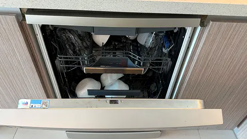 Free standing Dishwasher - excellent Working Condition
