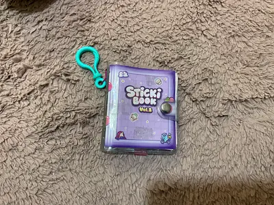THE STICKI BOOK VOLUME 2 WITH LOTS OF STICKERS!