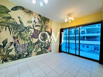 Next to Metro | Bright | Spacious | Vacant