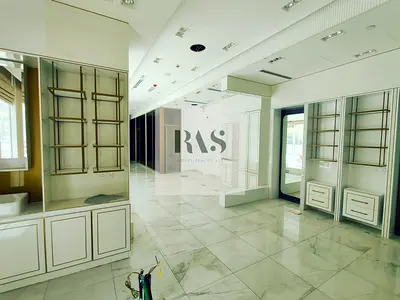 PREMIUM RETAIL SPACE | FULLY FITTED | TERRACE