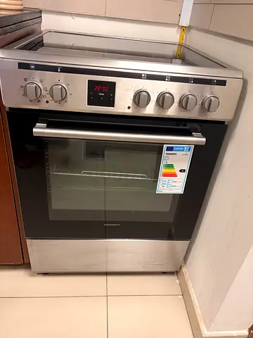 Cooker / oven