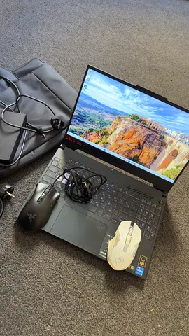 ASUS TUF Gaming F15 laptop (Intel Core i7 ) - used ASUS

💻 Intel Core i7 Pro