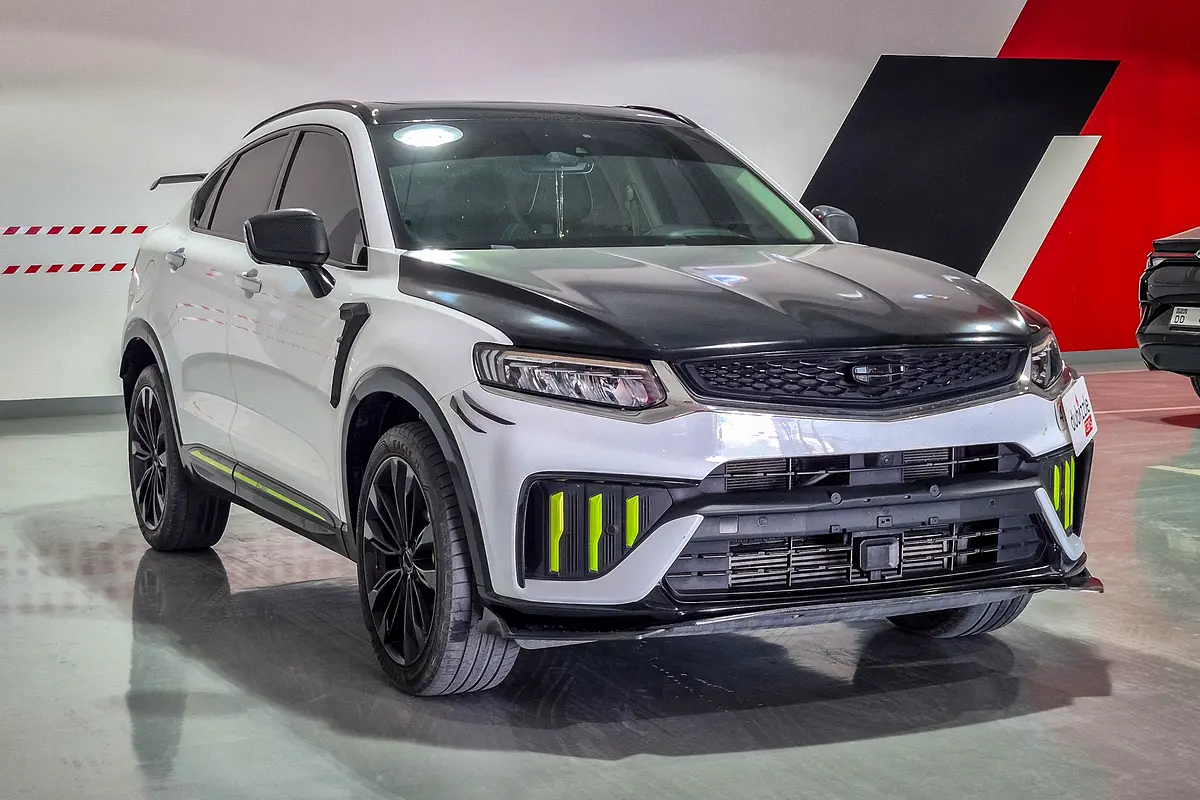 Geely Tugella 2024 — photo 1 of 16