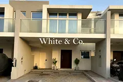 FULLY FURNISHED | HOTEL-FEEL | VACANT