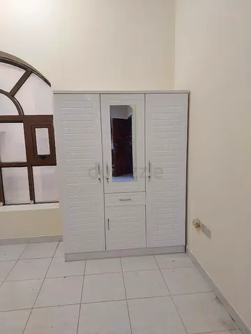 White 3-Door Wardrobe with Mirror - Good quality