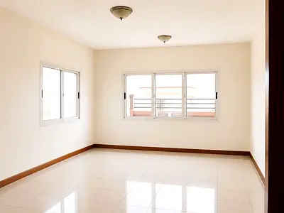 Excellent Studio Apartment in Naif | Close to Metro & Amenities