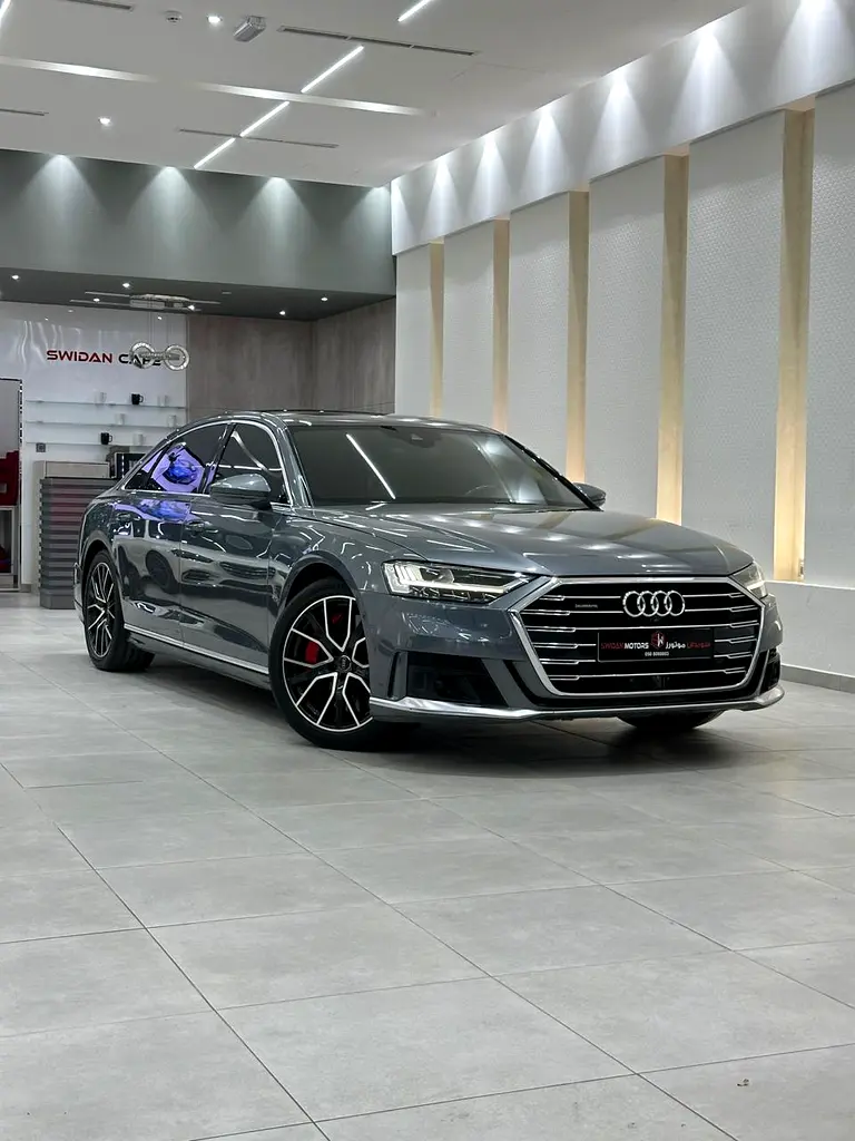 Audi A8 2019 — photo 1 of 19