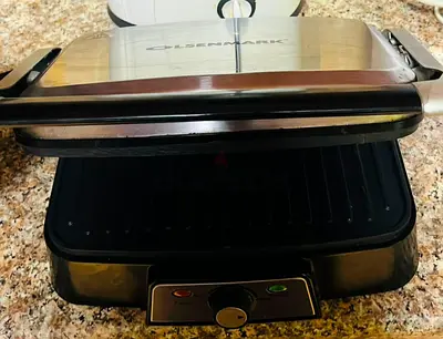 Electric Contact Grill / Panini Press - Olsenmark, used