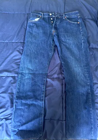 LEVIS Dark Blue Jeans