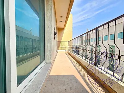 New renovations 3BR+laundry room near to oud metha merto station 1 mint walk
